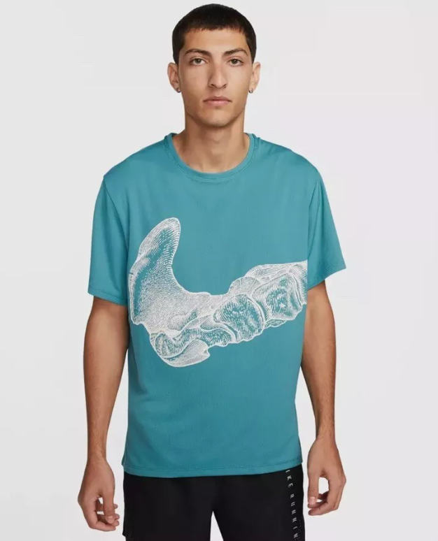 Nike UV Run Division Graphic Miler T-Shirt - Mineral Blue